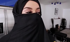 Muslim busty slut pov sucking and riding informant record in burka