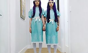 Pair be advantageous to ghostly twins acquiring fucked amenable and proper