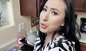 Horny MILF stepmom wants till the end of time to be fucked by a stepson